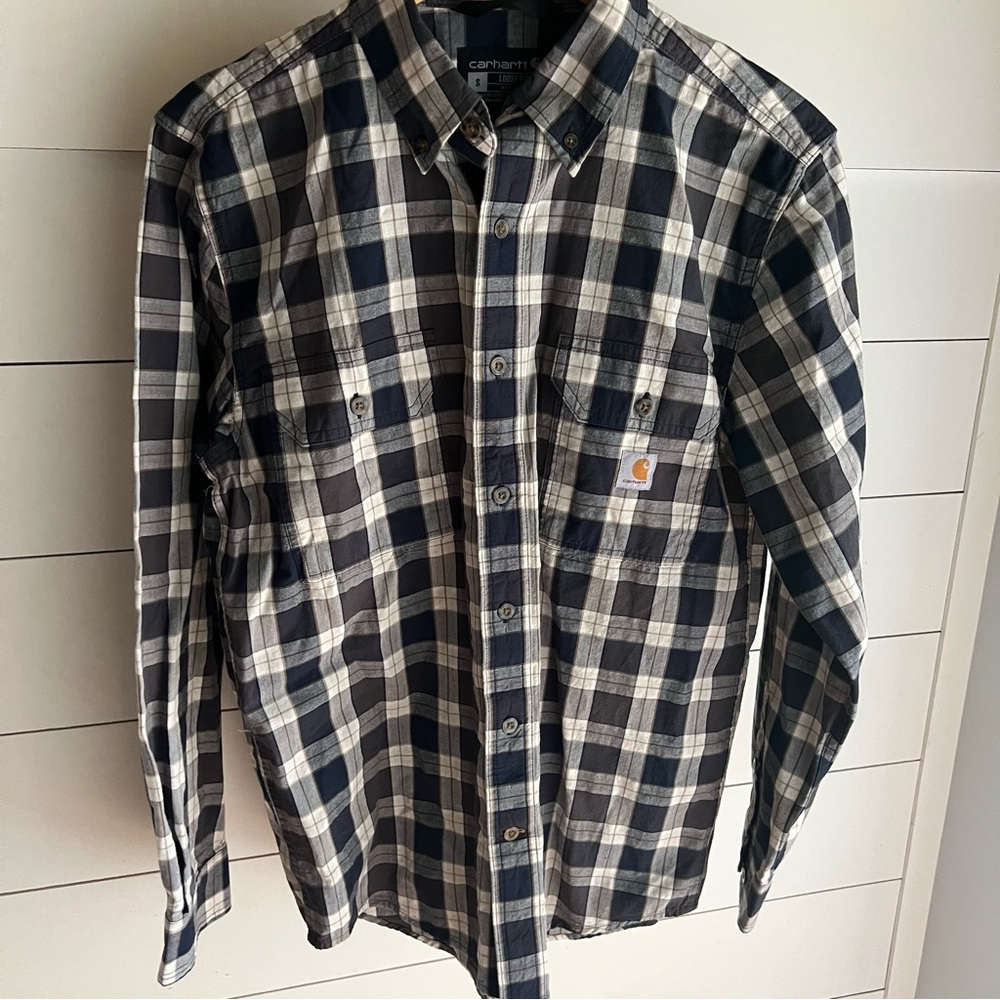 Carhartt Men's Navy Plaid Heavy Cotton Button Down Size Small Loose fit Shirt